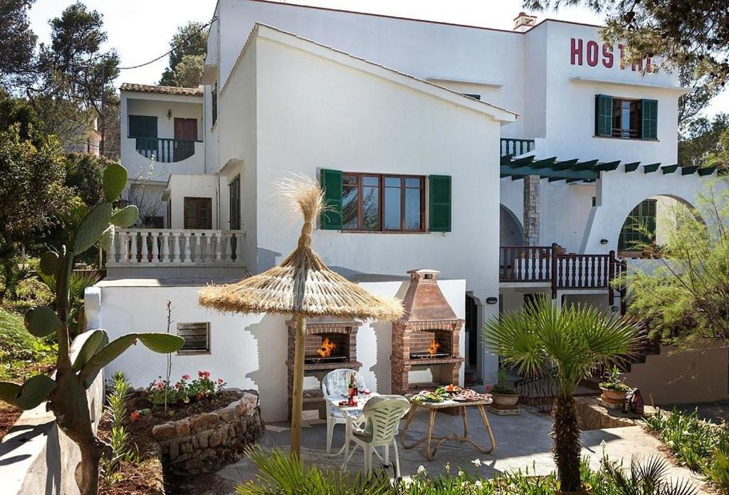 Hostal Los Pinos Кала-Сан-Висенте Экстерьер фото